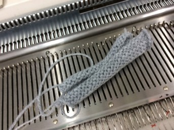 Machine Knitting – The begining..